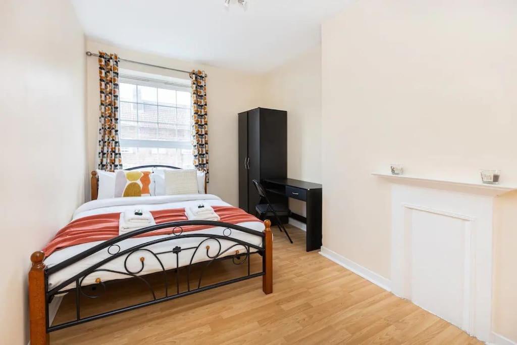 Tranquil 1Br In South Bank With Onsite Parking Appartement Londen Buitenkant foto